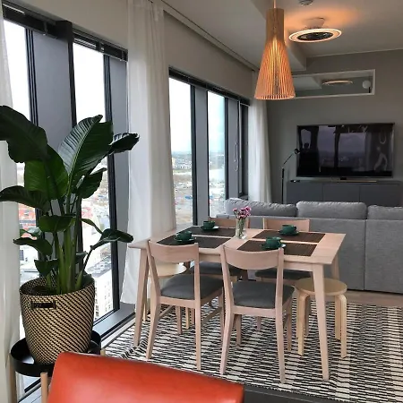 Spacious Corner With Sea View Apartmán *
